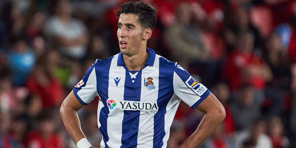 نايف أكرد أمام ريال مدريد.. قرار من مدرب ريال سوسيداد