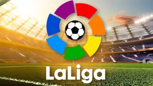 لاعب مغربي أفضل مدافع في الدوري الإسباني