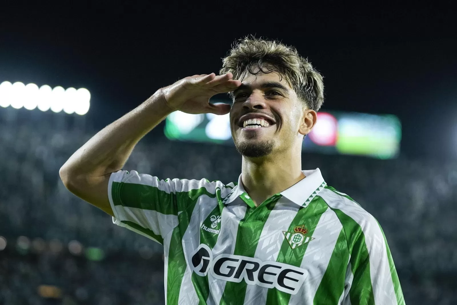 هدف عبدالصمد الزلزولي الرائع أمام فيورونتينا في نصف نهائي دوري المؤتمر الأوروبي