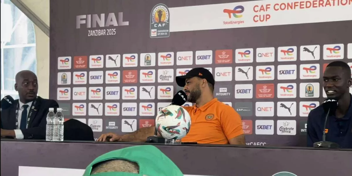 صحافي تنزاني يطالب كامارا بالانضمام إليهم والشعباني يشتكي لـ”الكاف” ويبدي استياءه -فيديو
