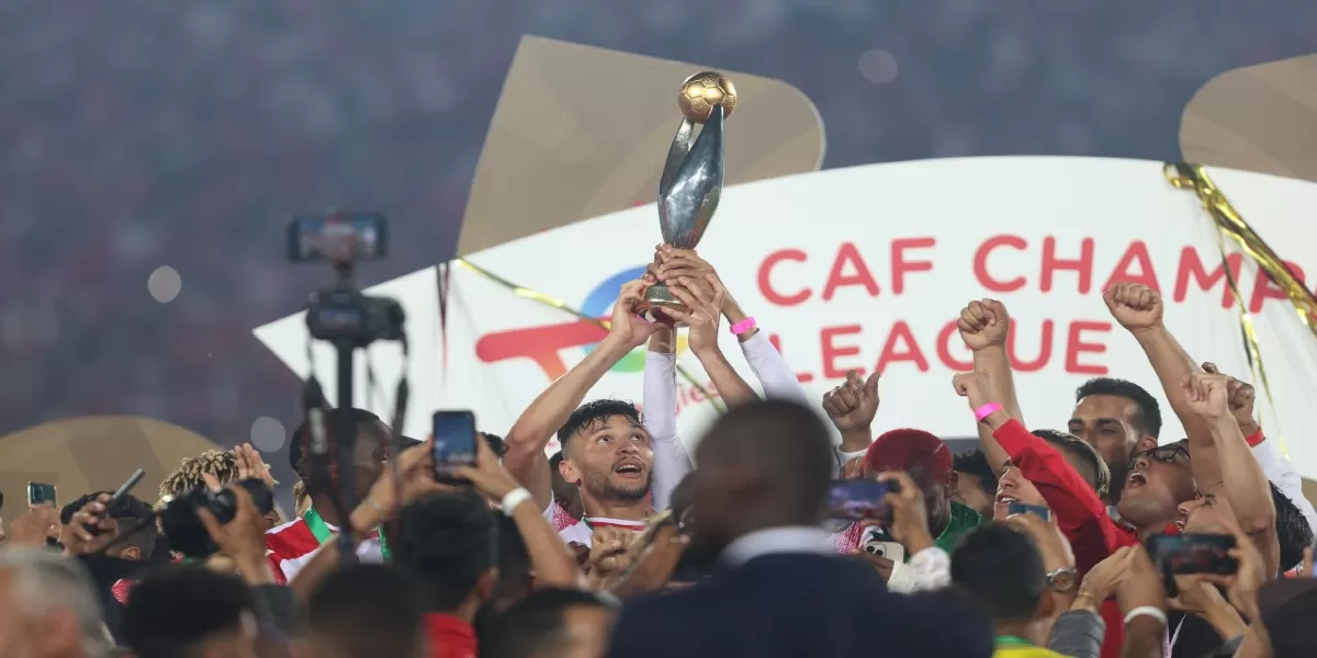 كاف يعلن عن تصميم جديد لكأس دوري أبطال إفريقيا