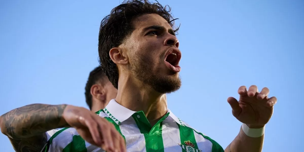 بالفيديو: هدف المغربي عبد الصمد الزلزولي يقود بتيس لأول نهائي أوروبي