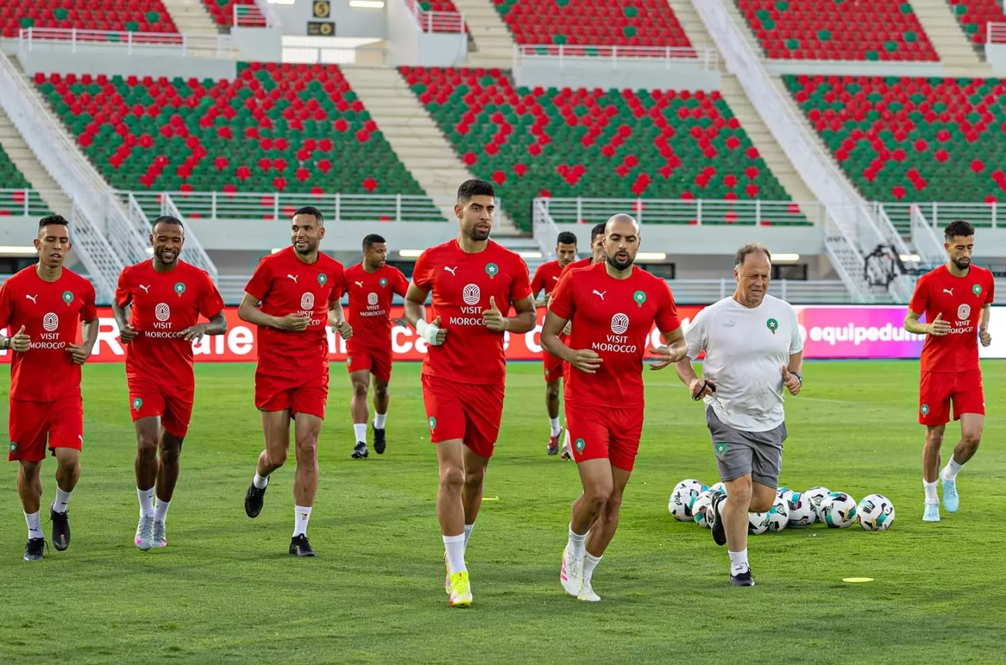 لاعب بارز يغادر معسكر الأسود قبل مواجهة البنين