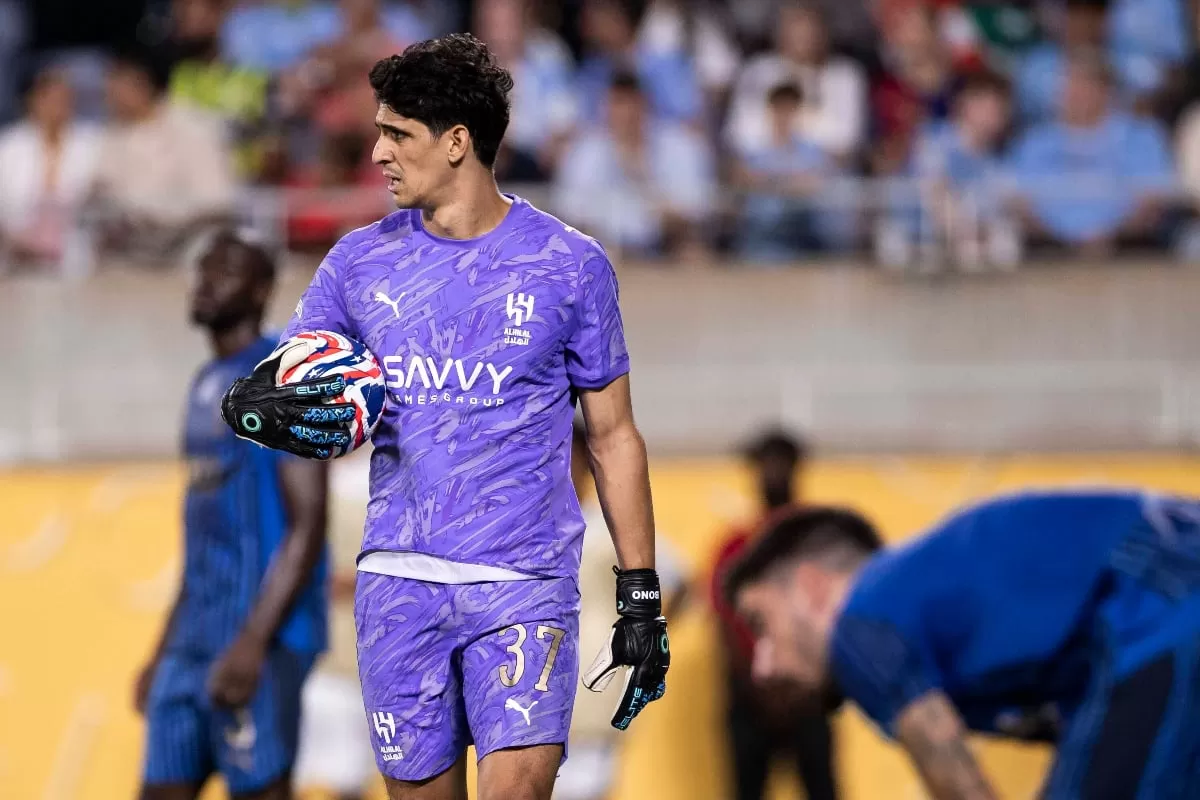 الهلال يُجهز مفاجأة لبونو بعد تألقه في مونديال الأندية