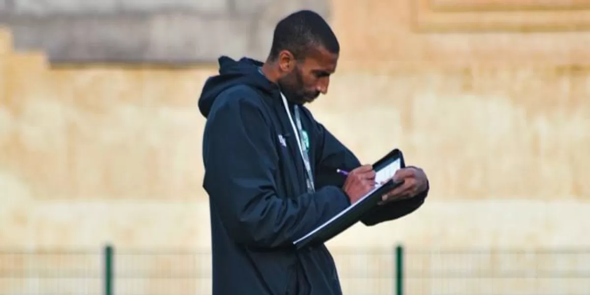 الفيفا يوقف تعاقدات فيتا كلوب بسبب شكوى وادو