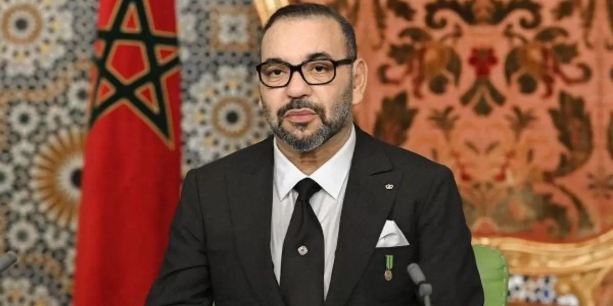 الملك محمد السادس يعزي أفراد أسرة الراحل أحمد فرس