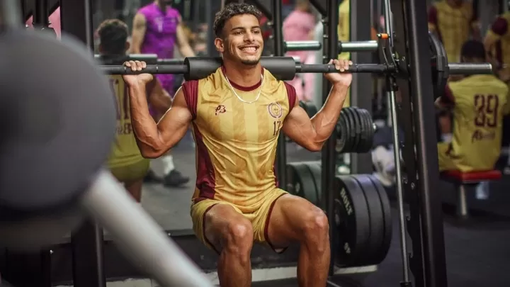 الكوكب المراكشي يفرض شروطه على نهضة بركان