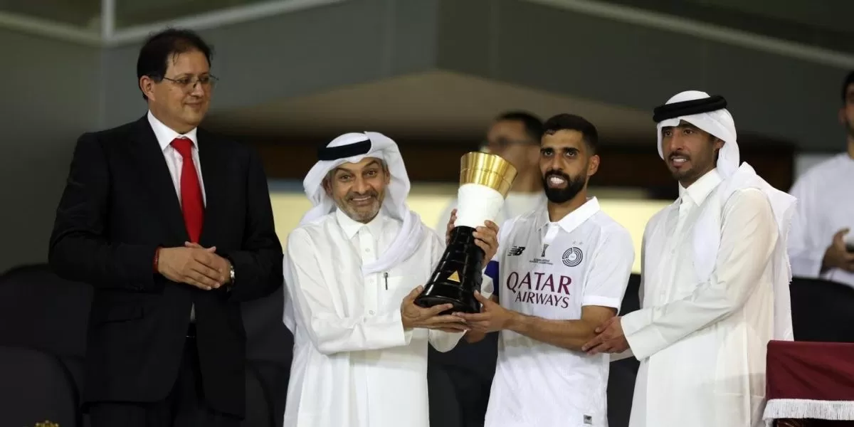 السطر الأخير يحمل توقيع رئيس الوداد هشام أيت منا