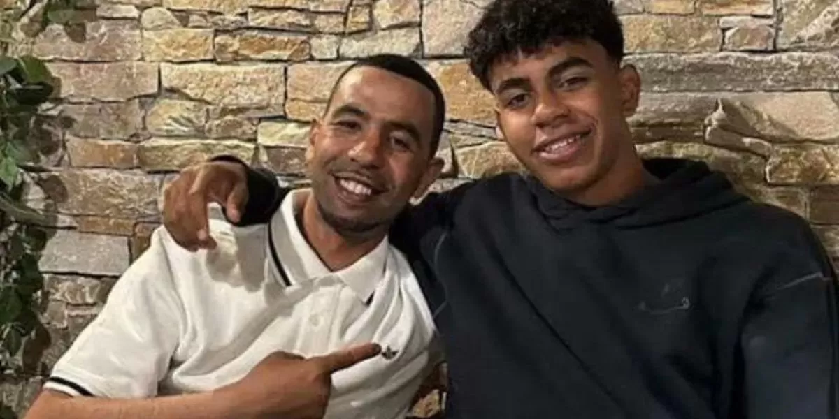 والد لامين يامال يعلق بغضب شديد على عدم اختيار ابنه كأفضل لاعب في العالم