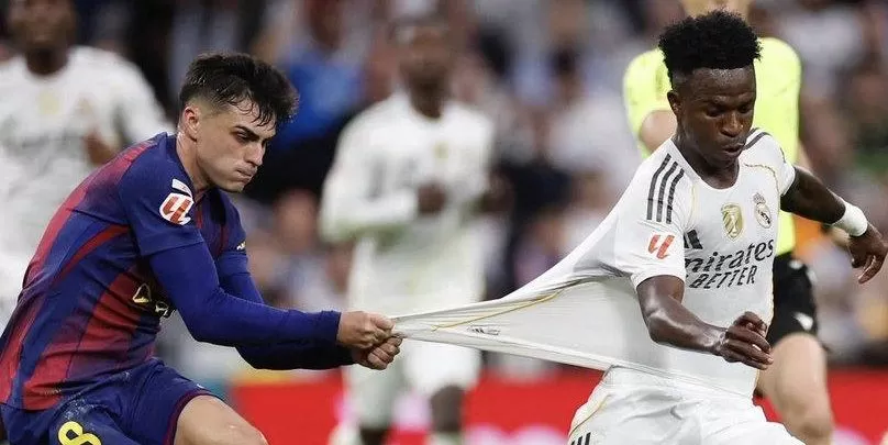 فينيسيوس صارخًا لبيدري: لا تلمسني أيها البكّاء