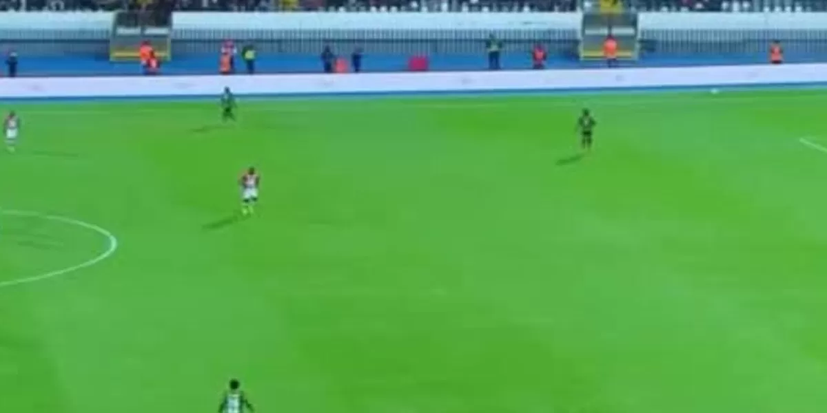 مسؤول يوضح بشأن وضع أرضية ملعب “دونور” في لقاء الوداد وأشانتي كوتوكو
