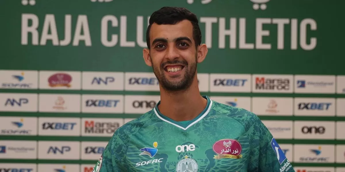 الأهلي يعرض لاعبا على الرجاء لضم بلعمري